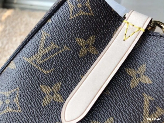 Cheap Louis MONTAIGNE Vuitton BB 0728